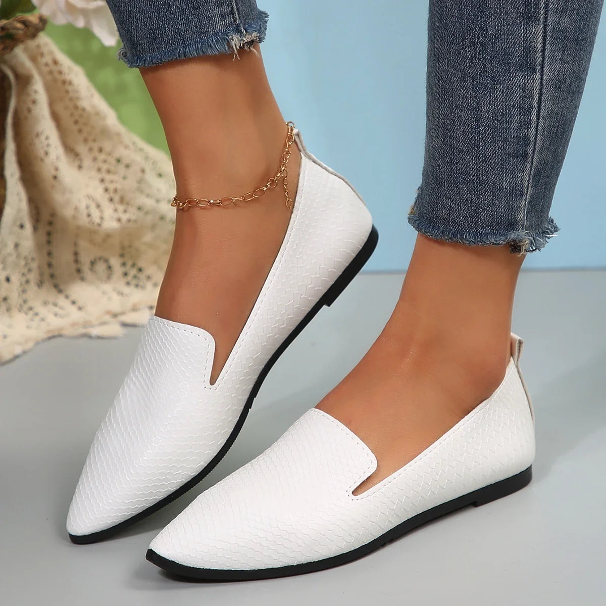 Versatile and Supportive Orthopedic Flats