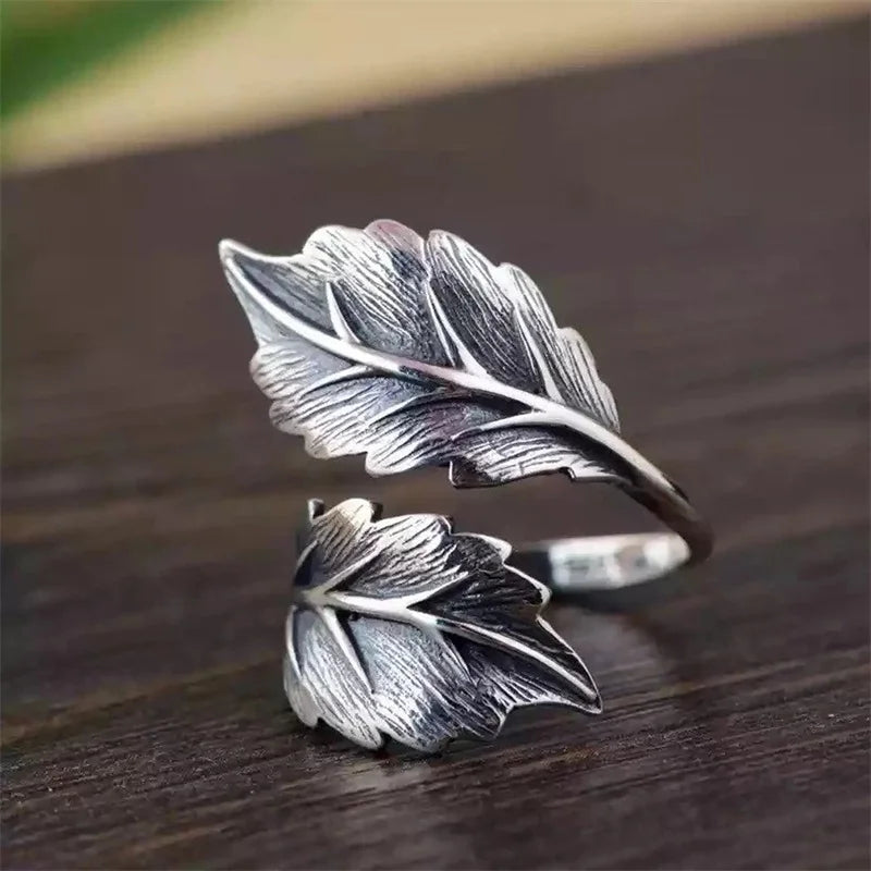Classic Silver Ring with Timeless Appeal