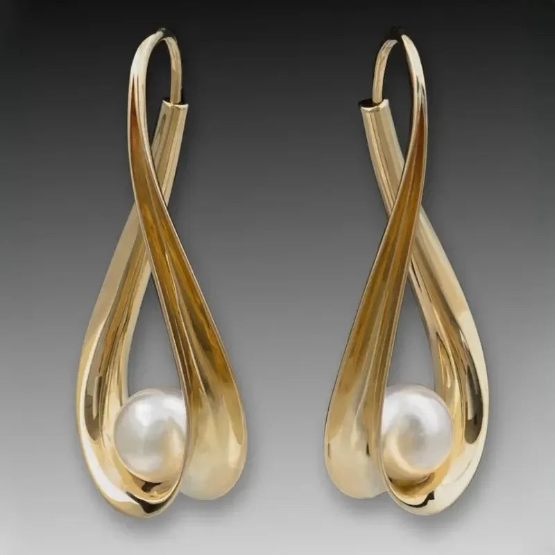 Vintage Handmade Gold Earring