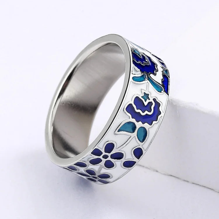 Beautiful Silver Ring with Unique Style