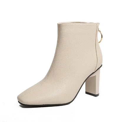 Versatile and Supportive Orthopedic Boots