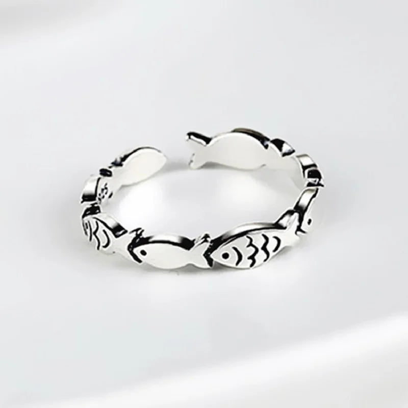 Charming Silver Ring for Any Occasion