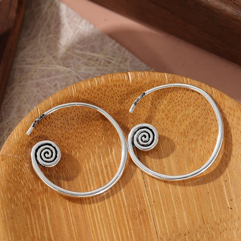 Romantic Silver Earring for Special Moments