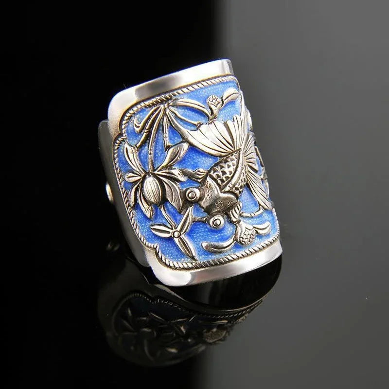 Classic Gold Ring with Timeless Appeal