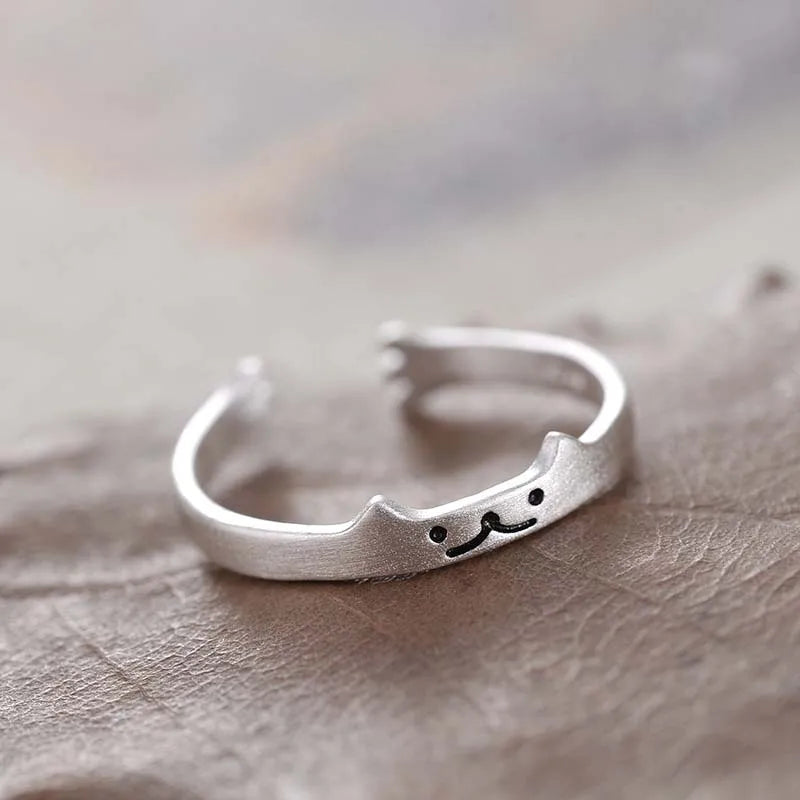 Charming Silver Ring for Any Occasion
