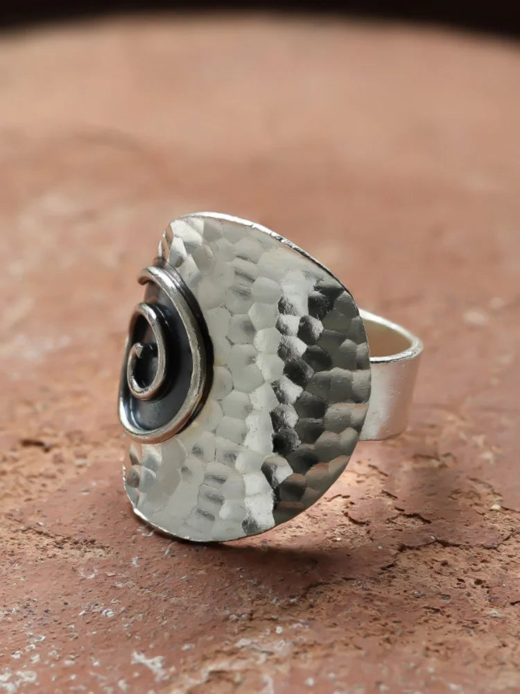 Charming Silver Ring for Any Occasion