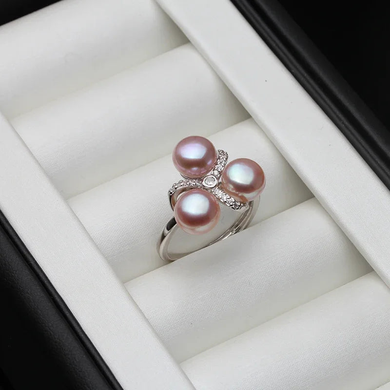 Classic Silver Ring with Timeless Appeal