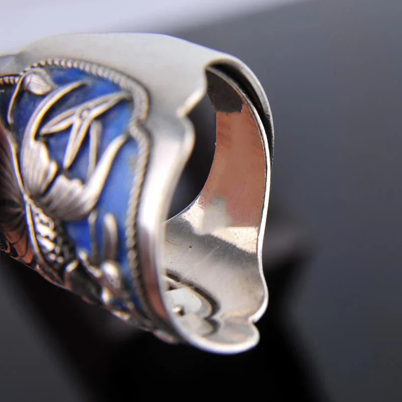 Classic Gold Ring with Timeless Appeal
