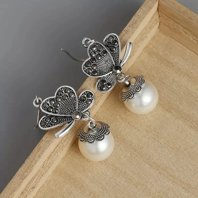 Charming Pearl Earring for Any Occasion