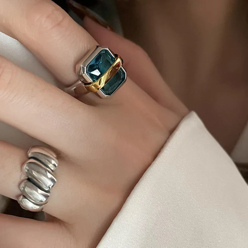 Classic Silver Ring with Timeless Appeal
