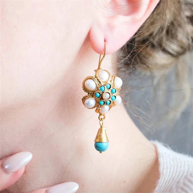 Charming Gold Earring for Any Occasion