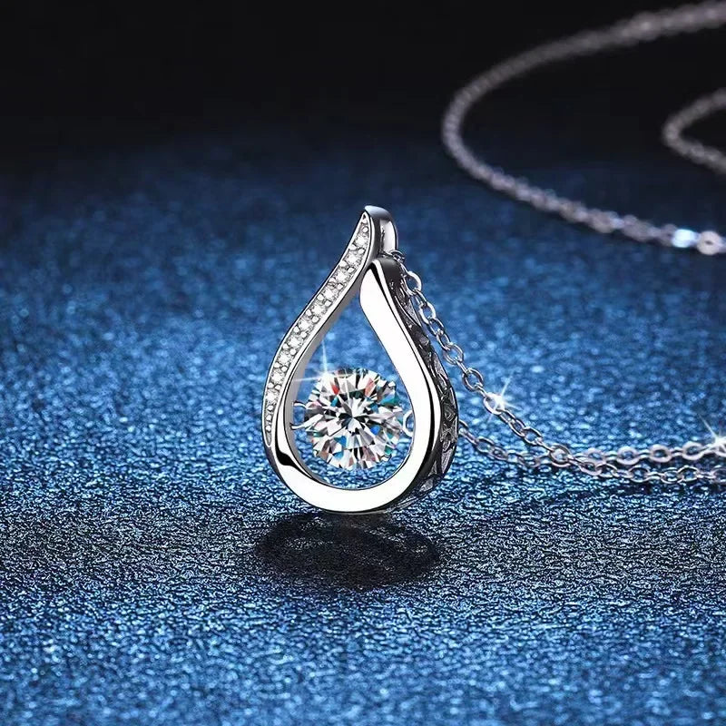 Charming Silver Necklace for Any Occasion