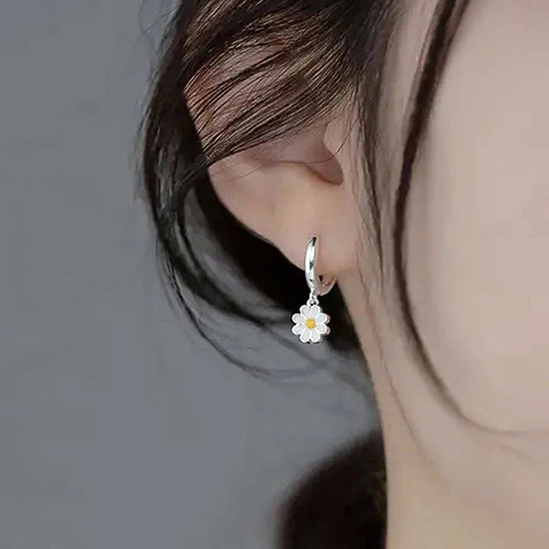 Beautiful Silver Earring with Unique Style