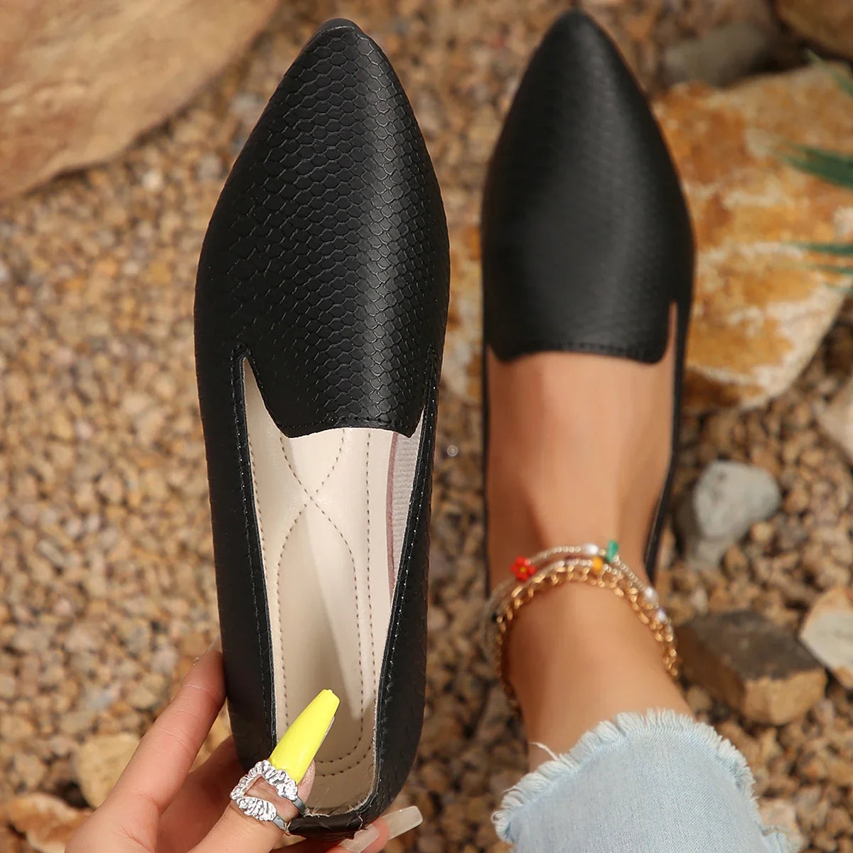 Versatile and Supportive Orthopedic Flats