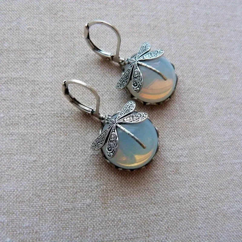 Romantic Silver Earring for Special Moments