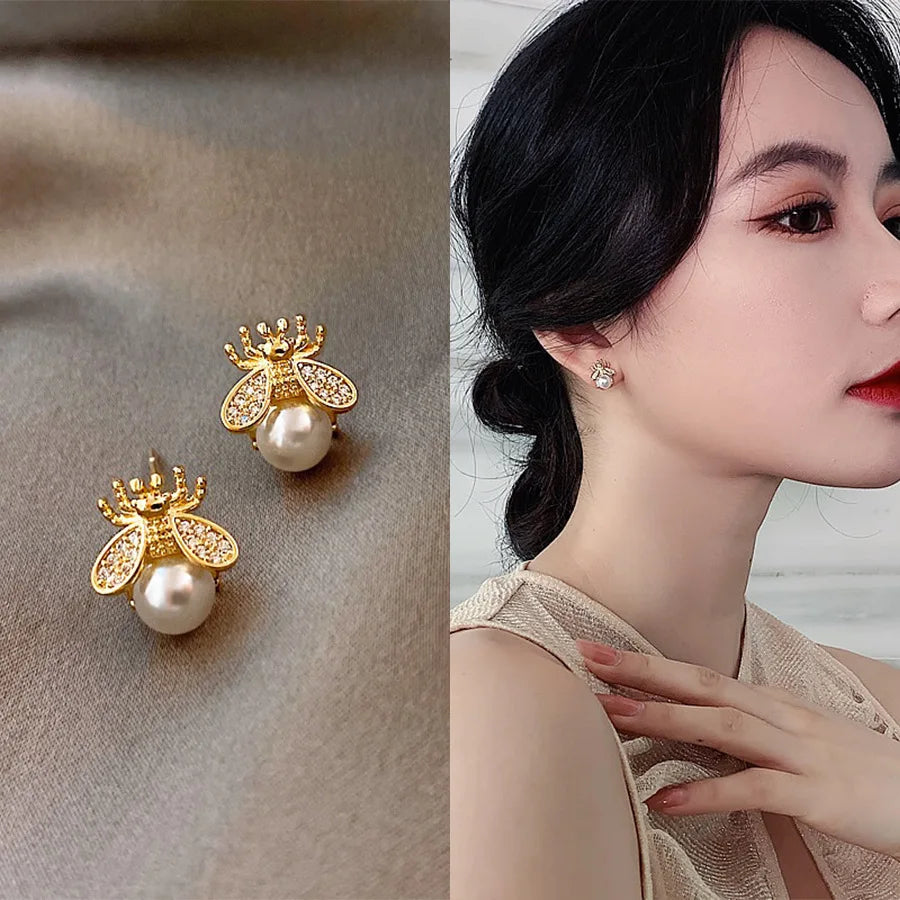 Stunning Gold Earring for Daily Wear