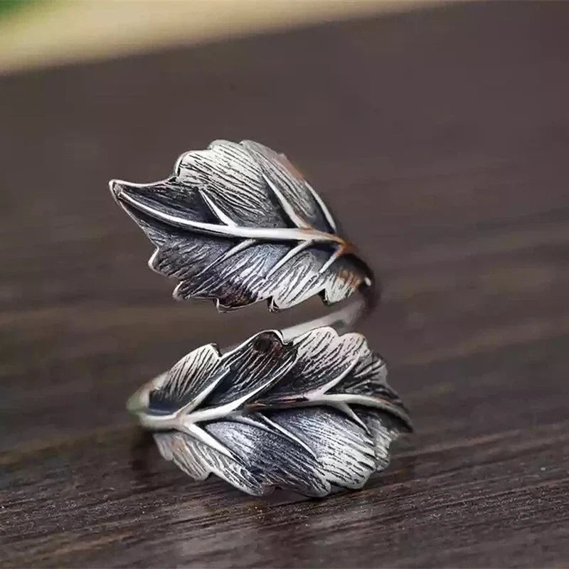 Classic Silver Ring with Timeless Appeal