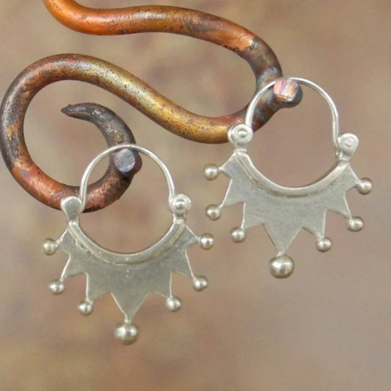 Charming Silver Earring for Any Occasion