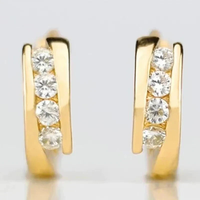 Charming Gold Earring for Any Occasion