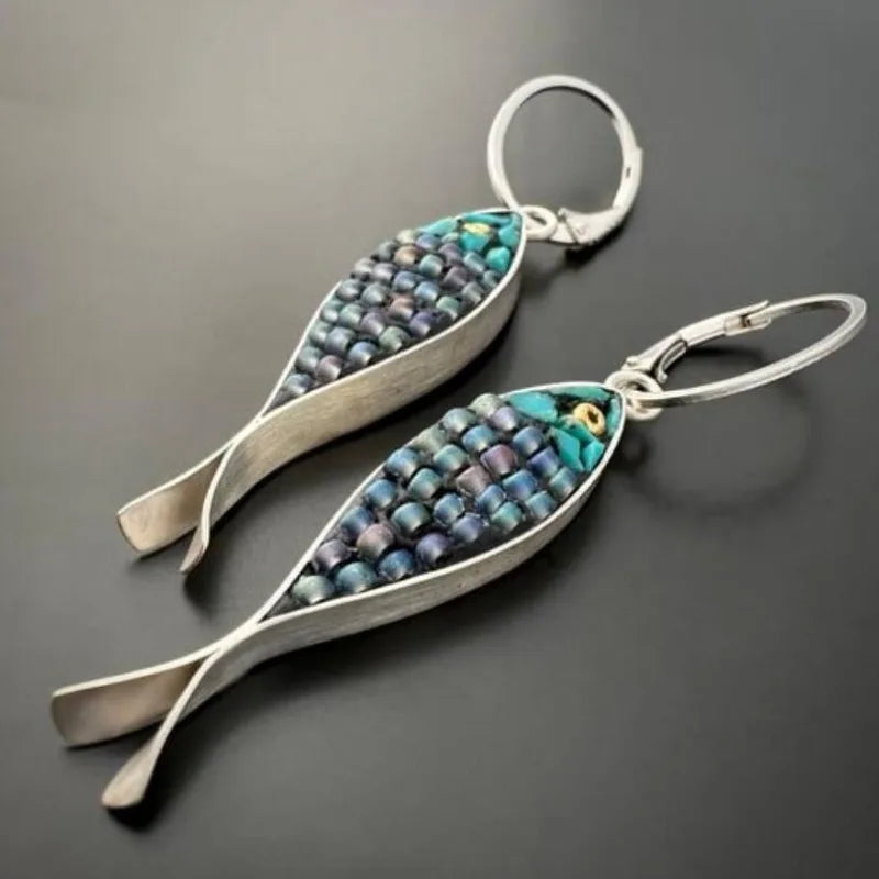 Romantic Silver Earring for Special Moments