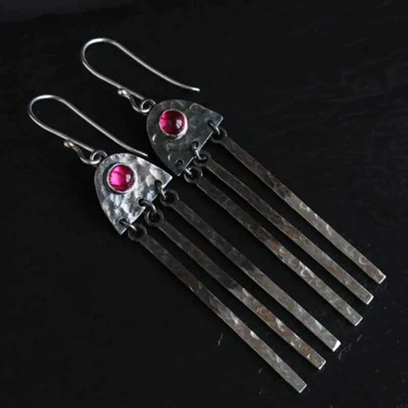 Charming Silver Earring for Any Occasion