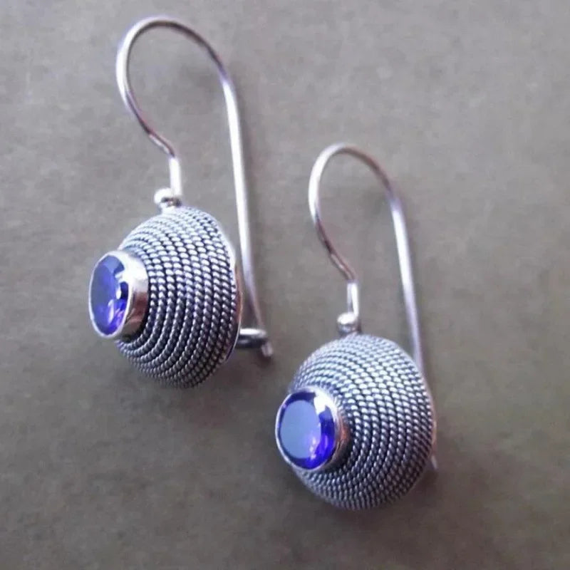 Romantic Silver Earring for Special Moments