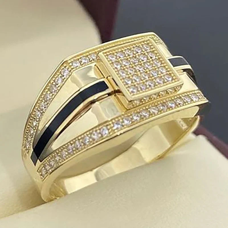 Classic Gold Ring with Timeless Appeal