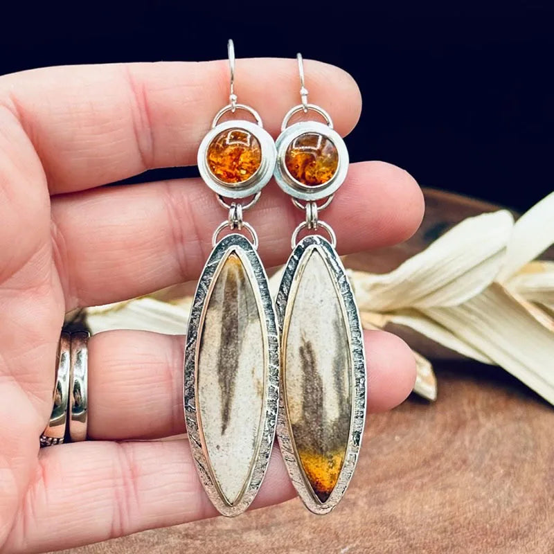 Charming Silver Earring for Any Occasion