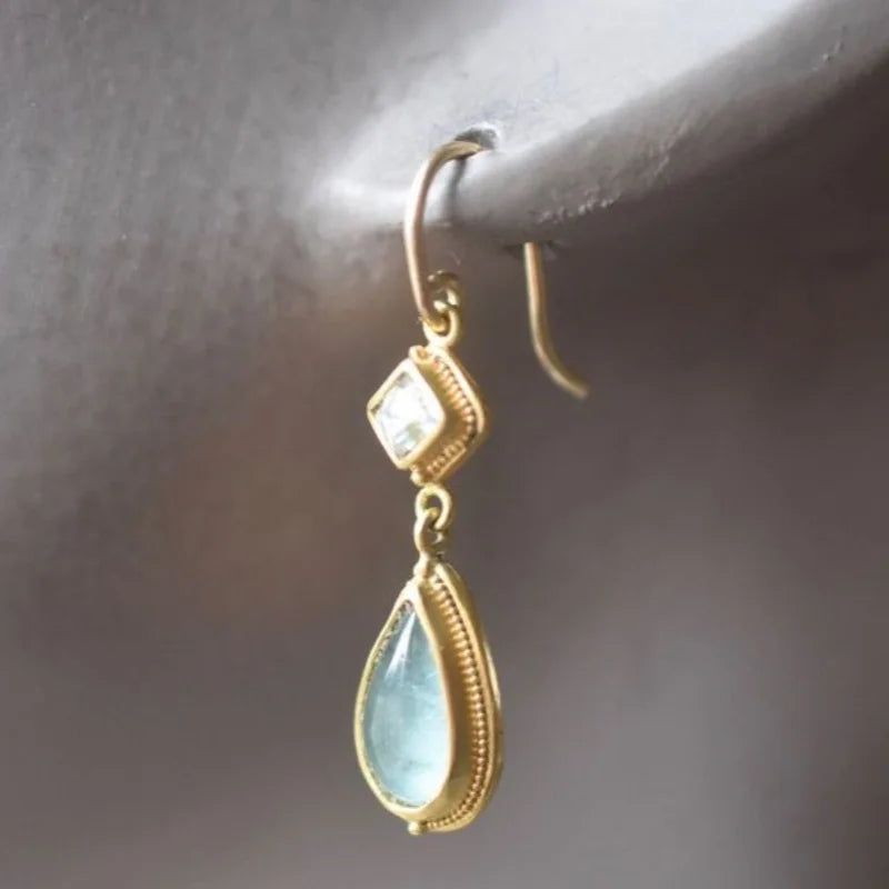 Elegant Gold Earring for Every Occasion