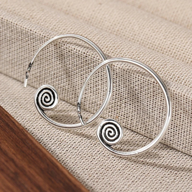 Romantic Silver Earring for Special Moments