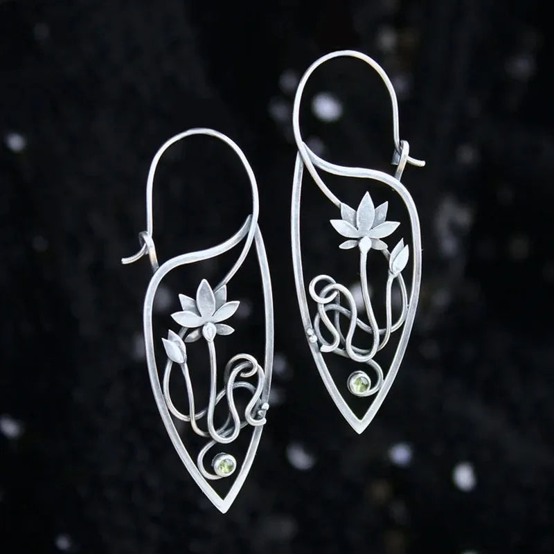 Beautiful Silver Earring with Unique Style
