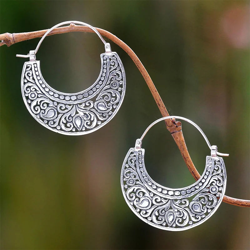Elegant Silver Earring for Every Occasion