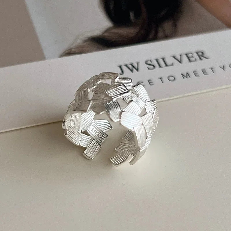 Charming Silver Ring for Any Occasion