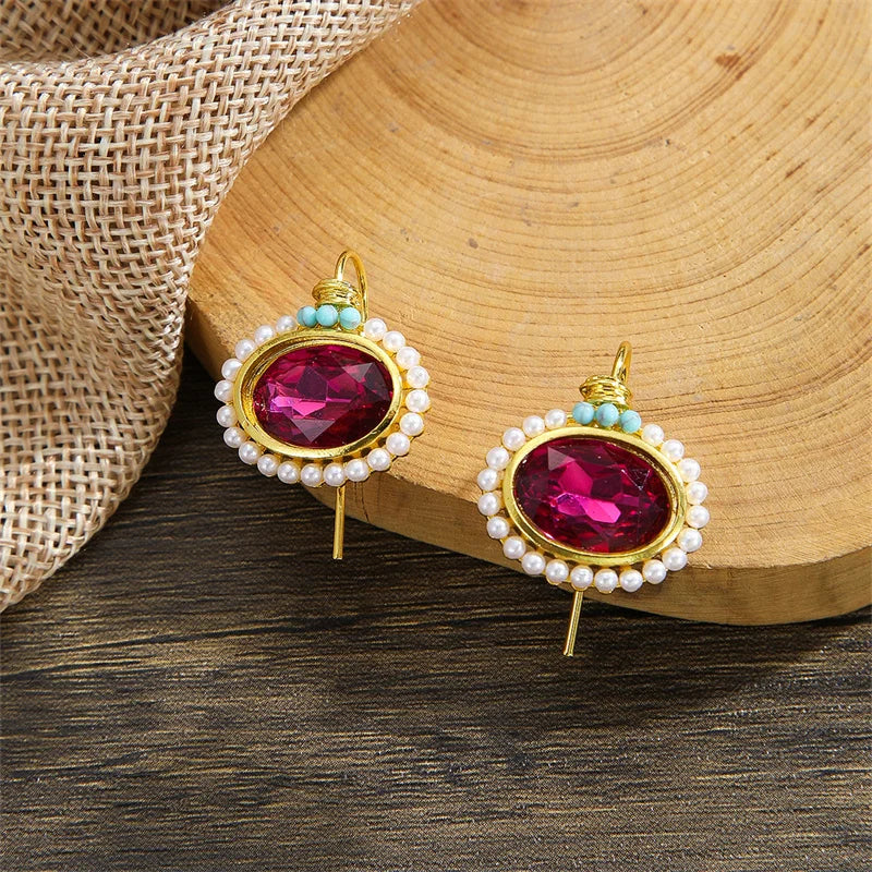 Elegant Gold Earring for Every Occasion