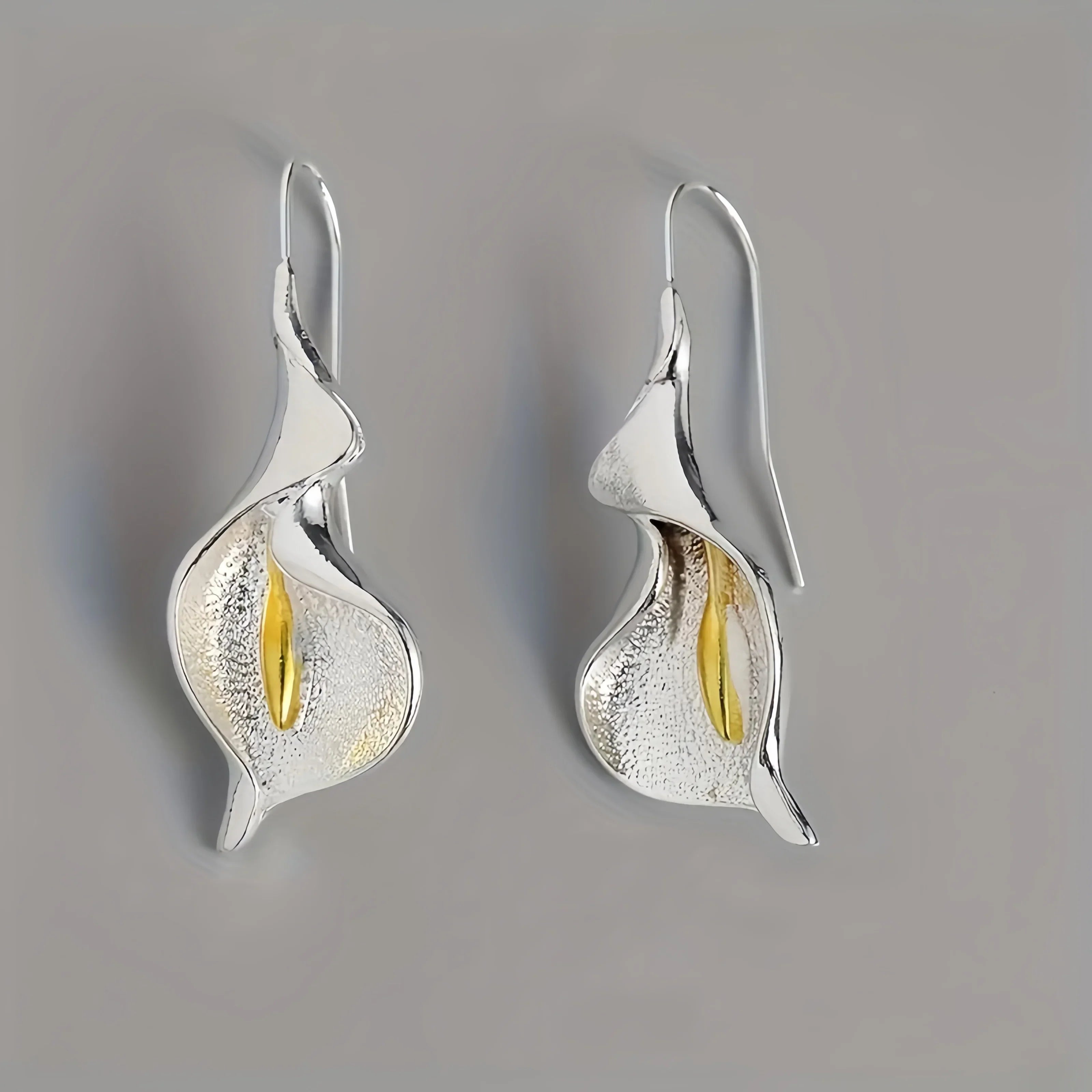 Beautiful Gold Earring with Unique Style