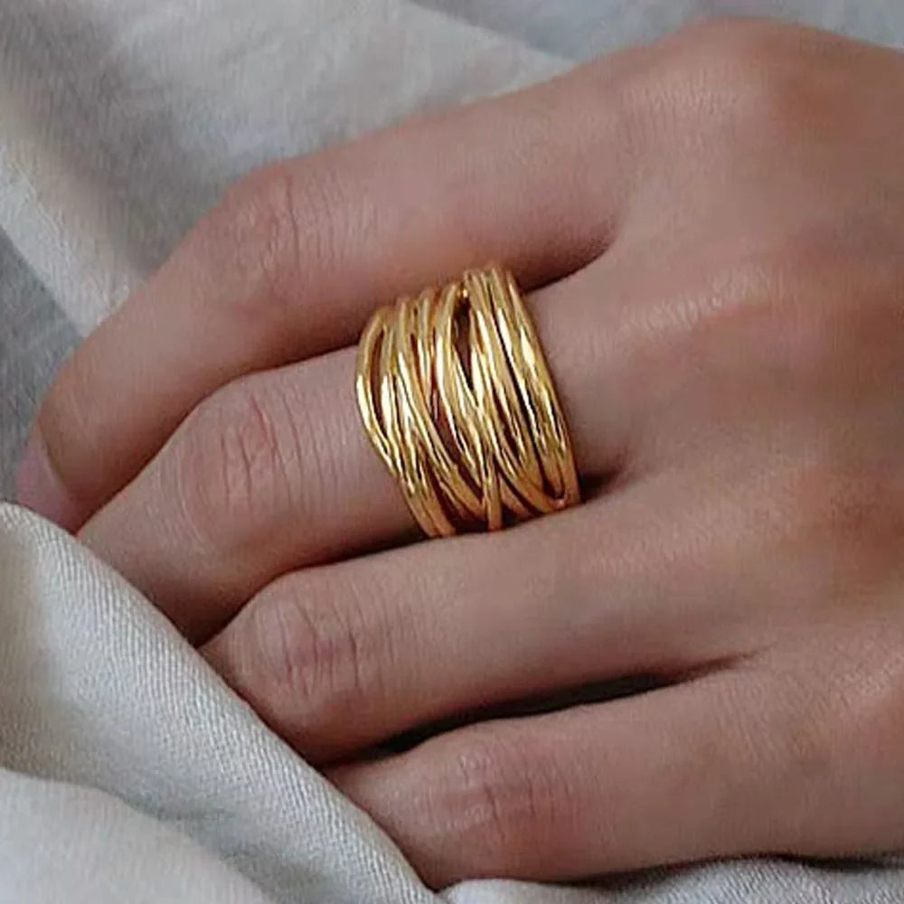 Romantic Gold Ring for Special Moments