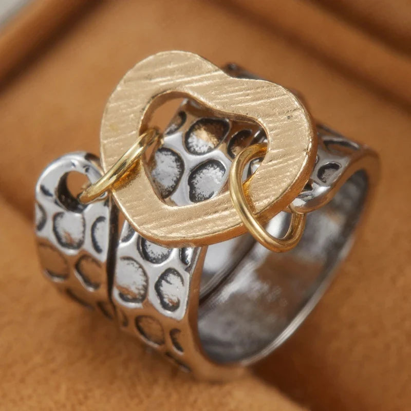 Classic Gold Ring with Timeless Appeal