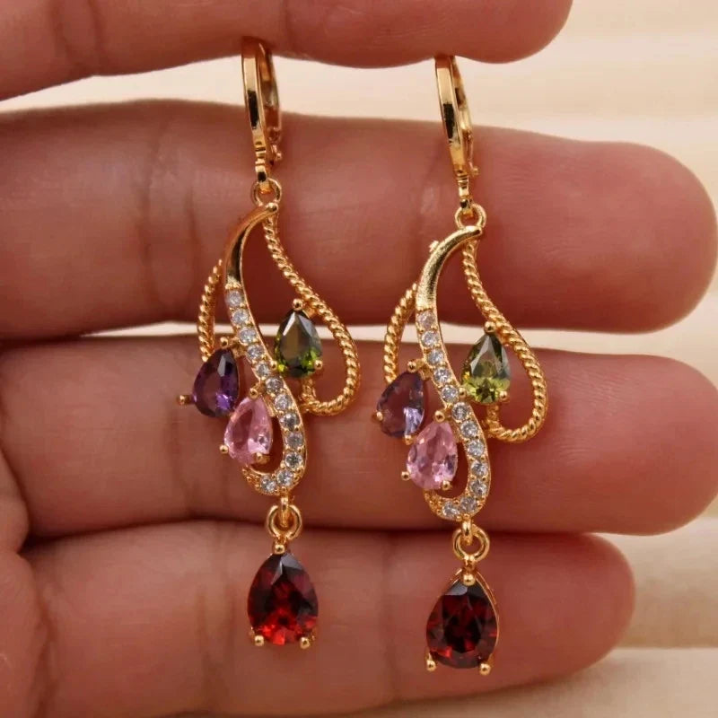 Elegant Gold Earring for Every Occasion
