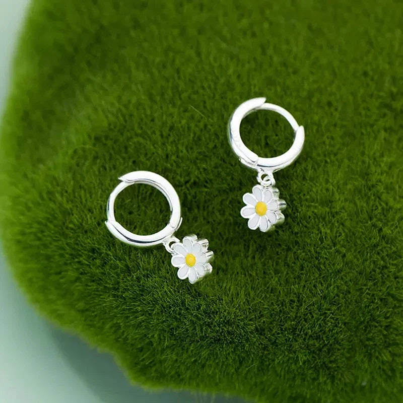 Beautiful Silver Earring with Unique Style