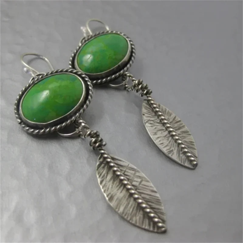 Charming Silver Earring for Any Occasion