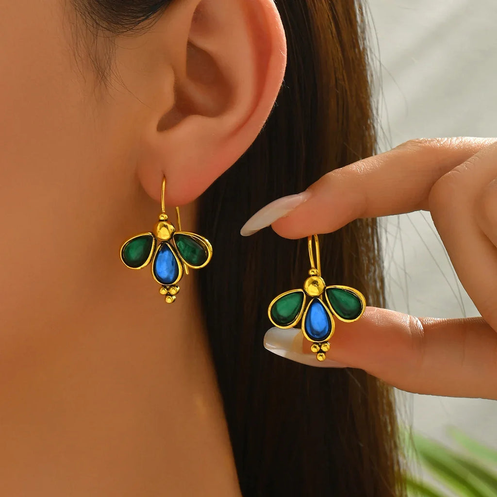Charming Silver Earring for Any Occasion