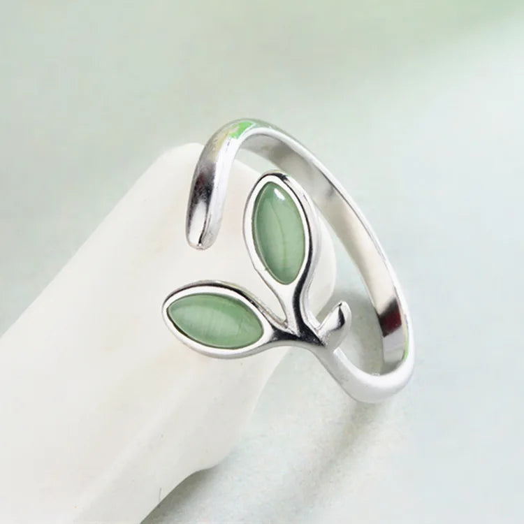 Romantic Silver Ring for Special Moments