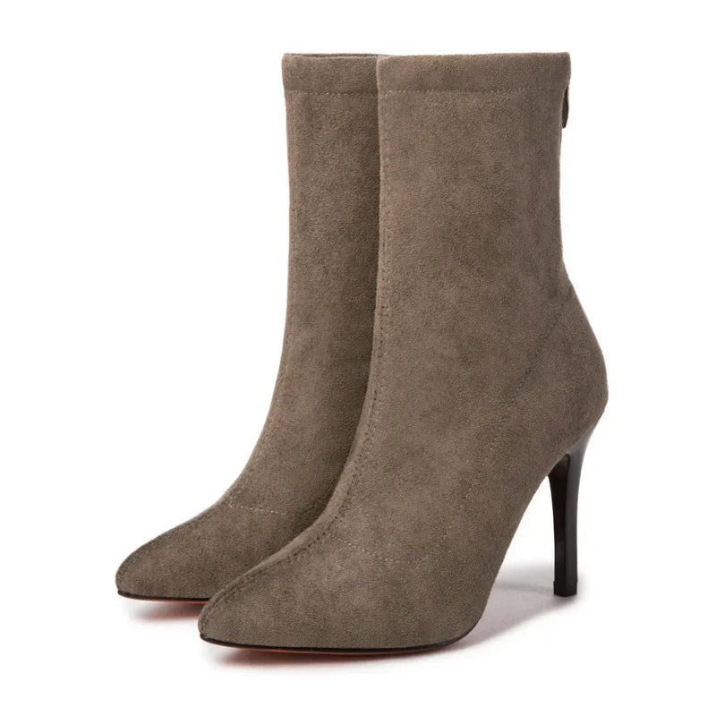 Tailored and Comfortable Orthopedic Heels
