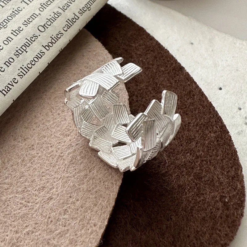 Charming Silver Ring for Any Occasion