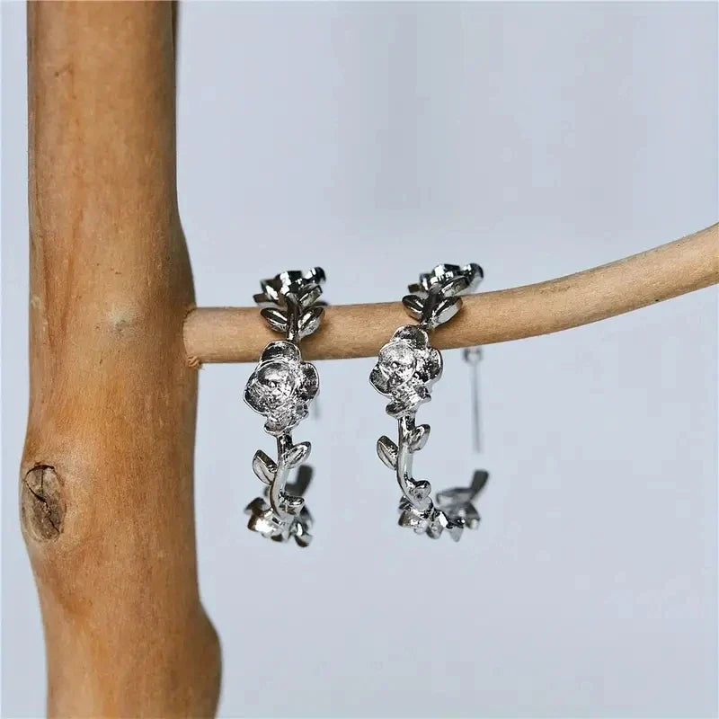 Vintage Handmade Gold Earring
