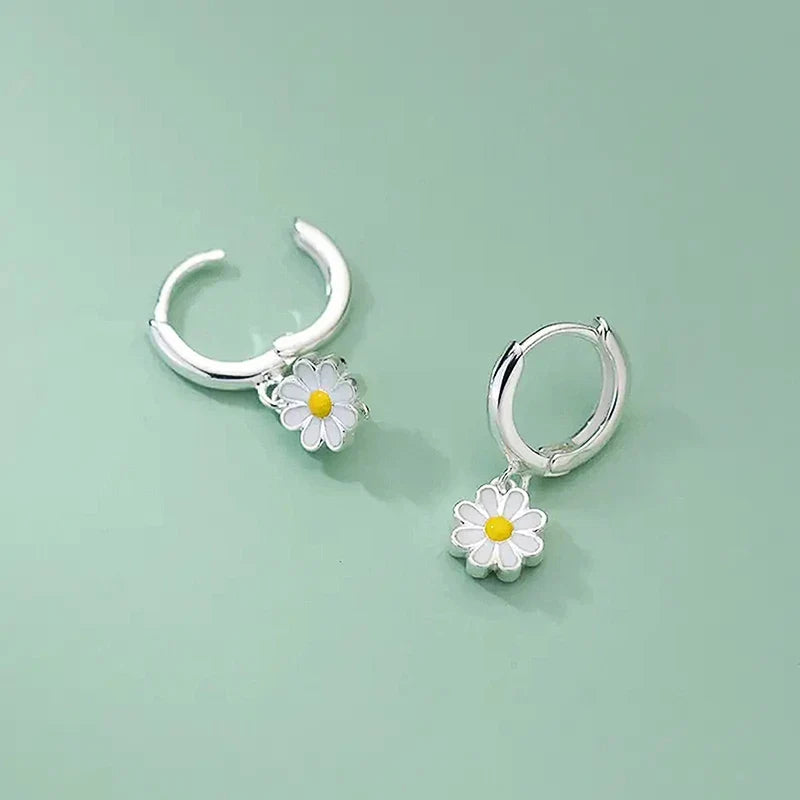 Beautiful Silver Earring with Unique Style