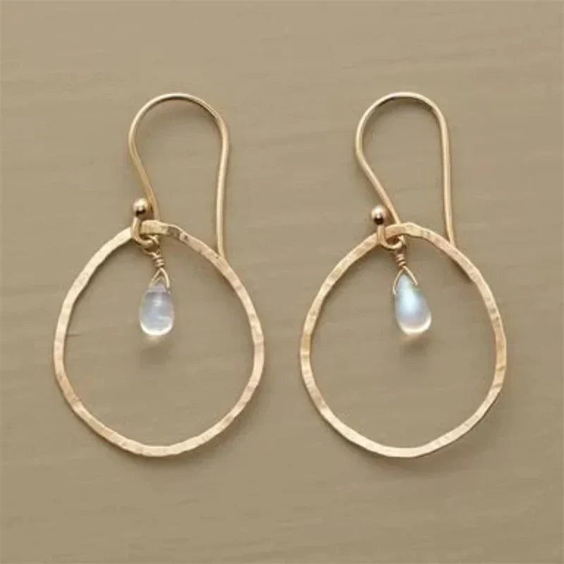 Classic Gold Earring with Timeless Appeal