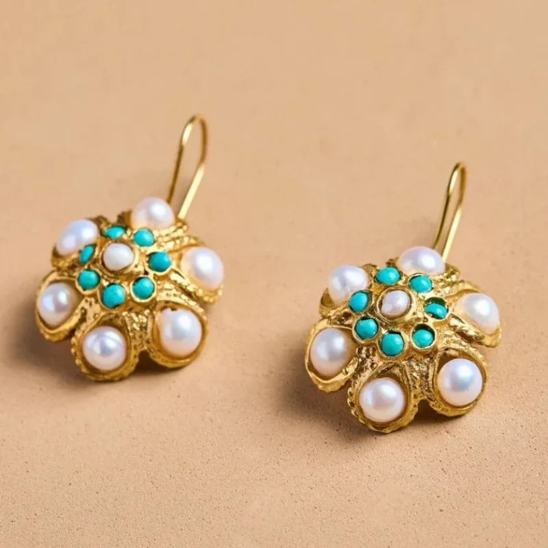 Beautiful Gold Earring with Unique Style