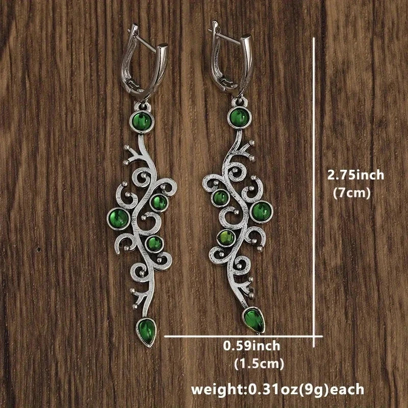 Charming Silver Earring for Any Occasion