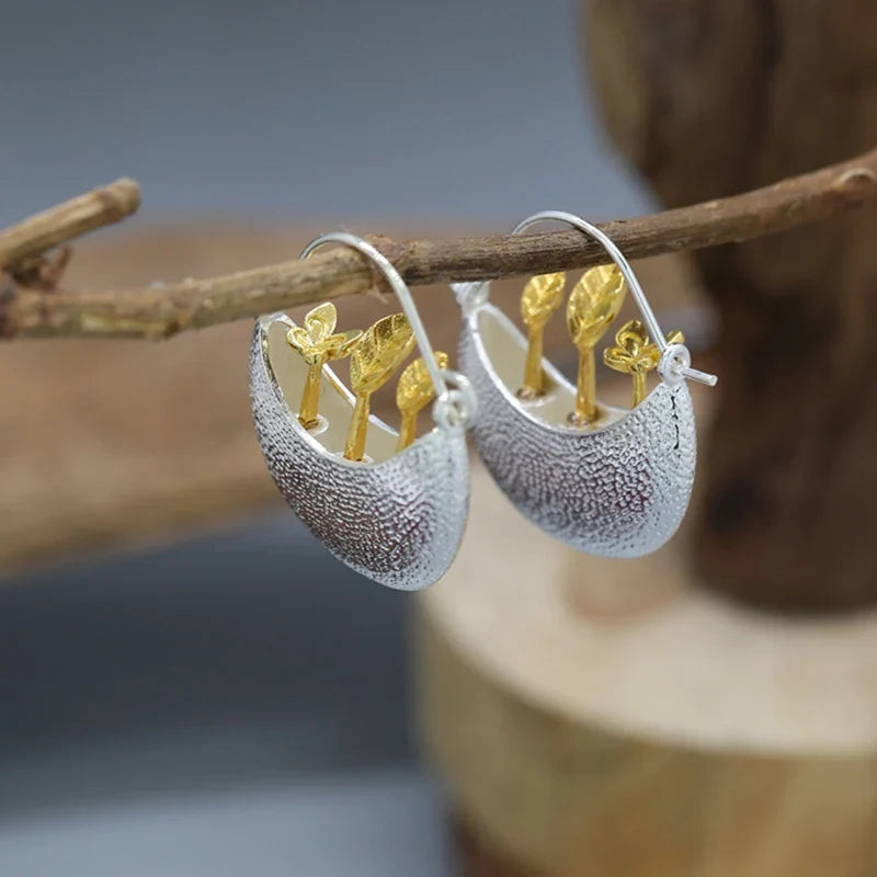 Classic Gold Earring with Timeless Appeal